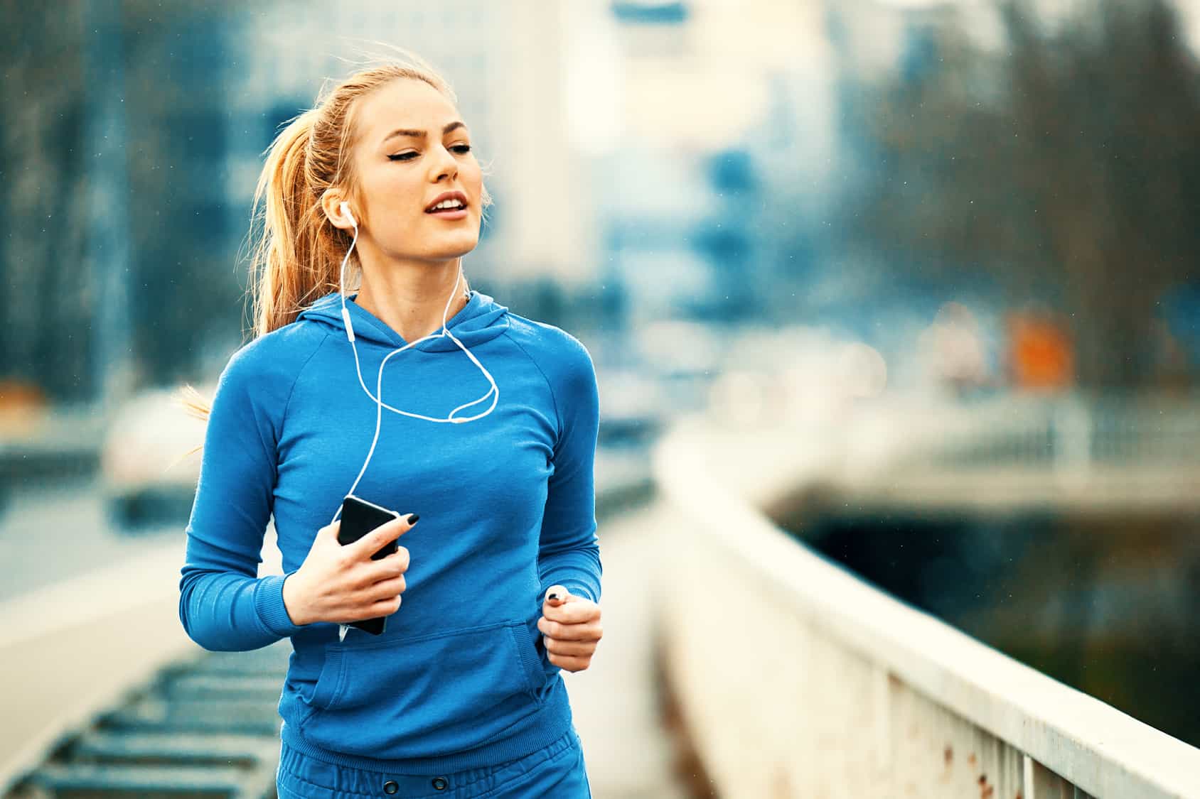 runner using workout journal